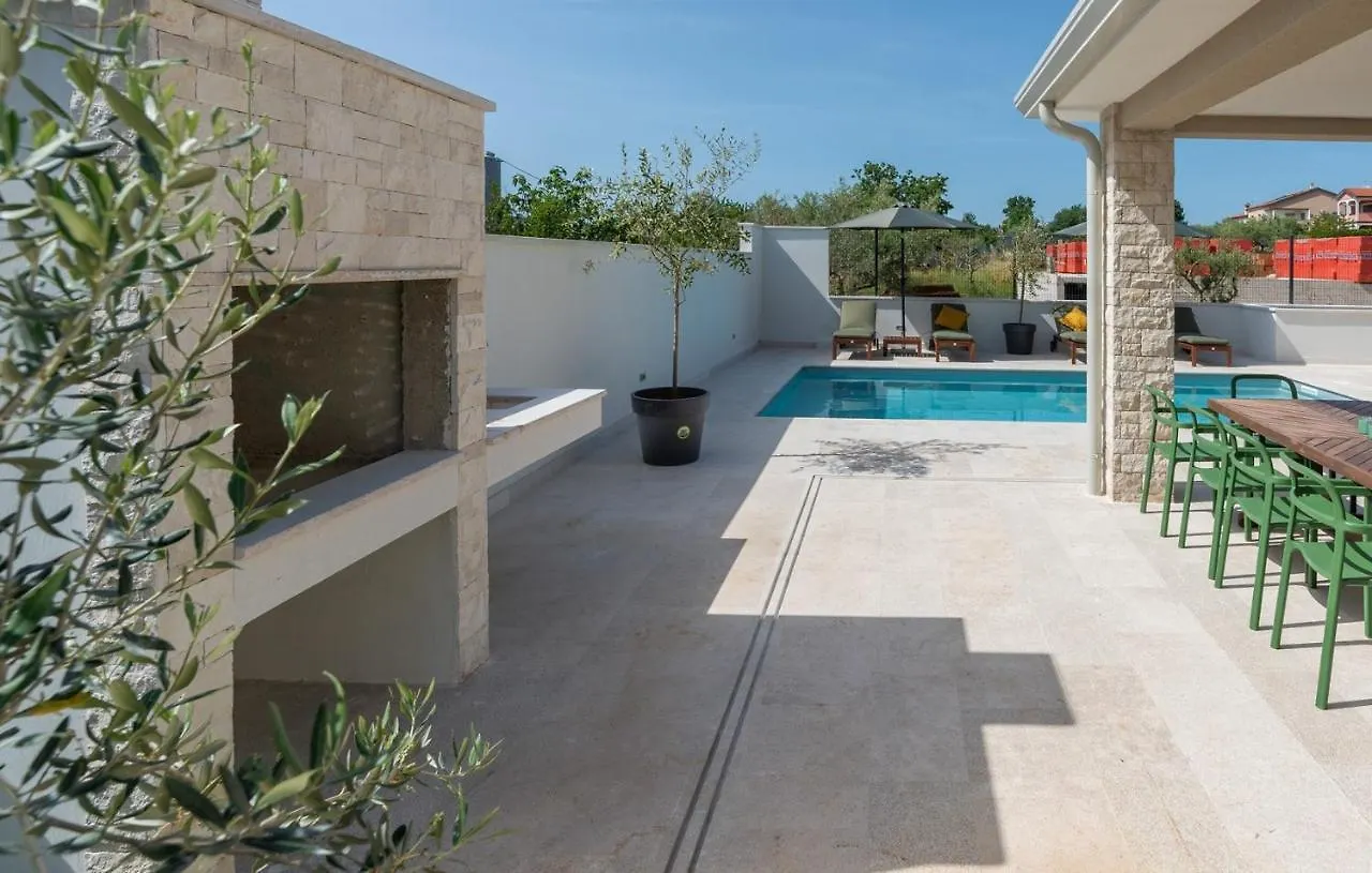 Villa An With Private Pool Umag Croatia