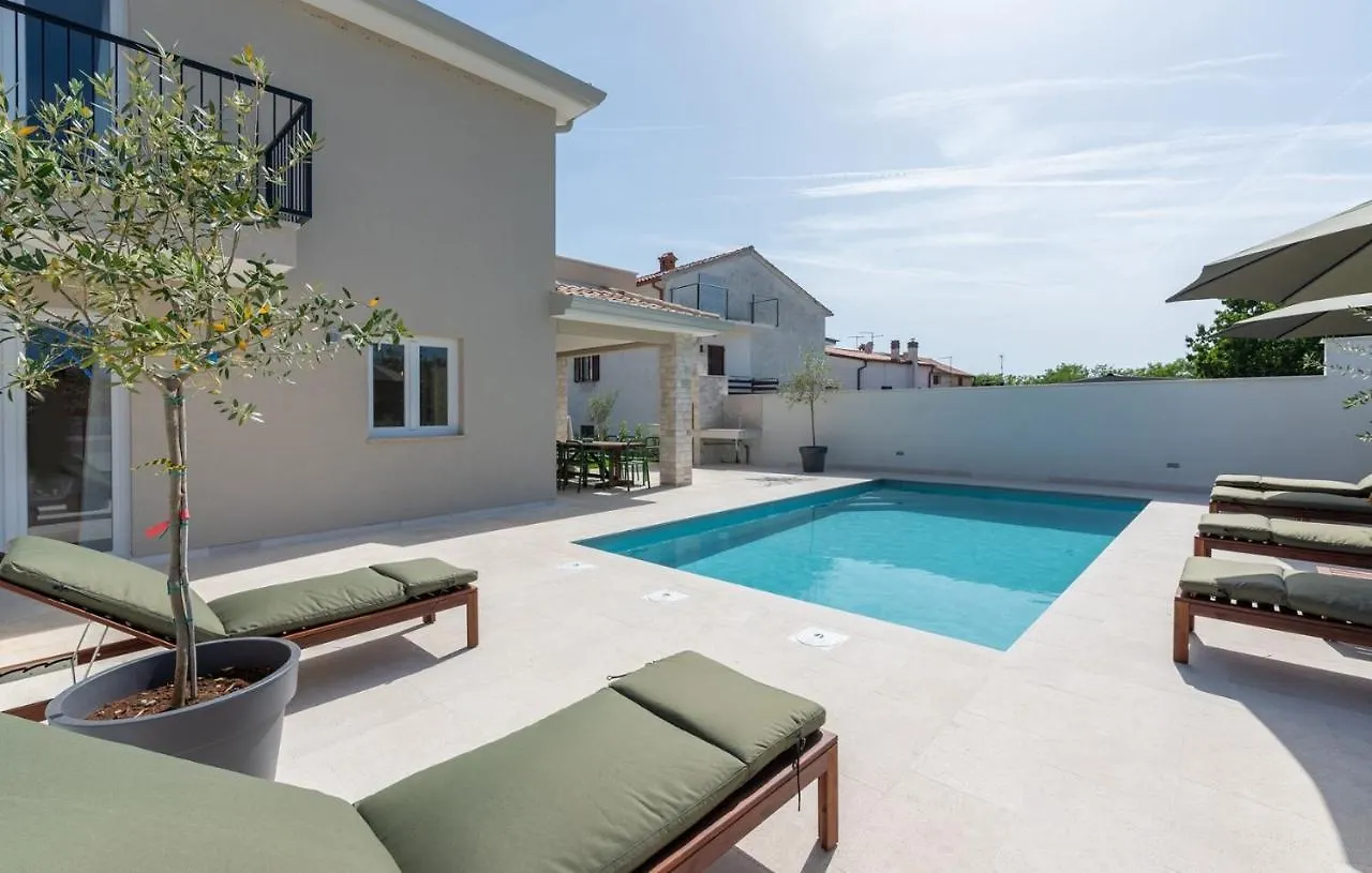 Villa An With Private Pool Umag