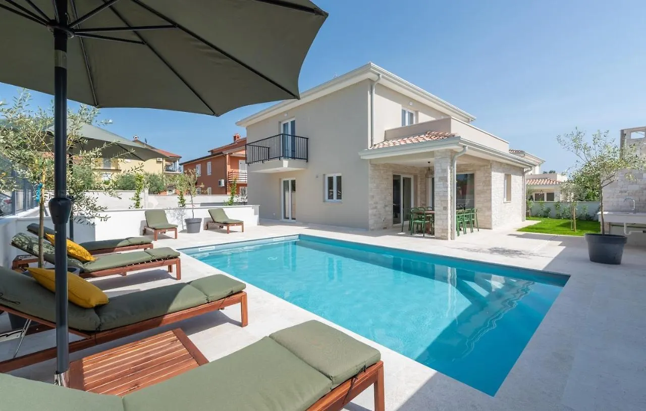 Villa An With Private Pool Umag